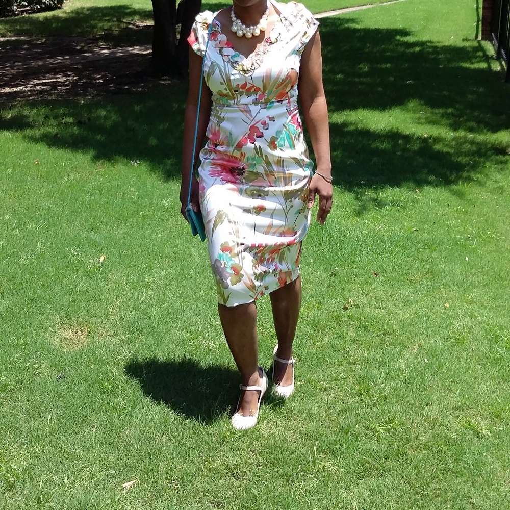 Maggy London floral wiggle dress